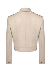 Giacca cropped in ecopelle beige con colletto, spalline e dettagli di cucitura verticale sul retro.