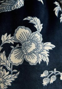 Unselected, navy floral