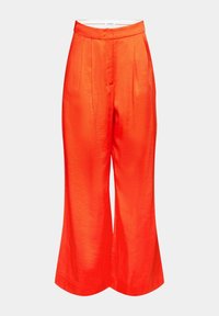 Červené široké kalhoty s vysokým pasem, vyrobené z hladké, lesklé tkaniny, která má přední záhyby a elegantní střih.