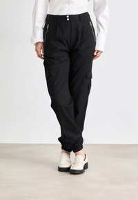 Tommy Jeans MR PANT - Oldalzsebes nadrágok - black