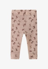 Unselected, shadow gray