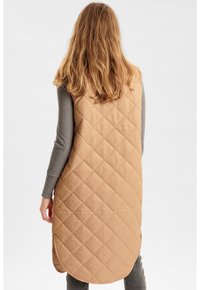 Nümph Väst - light brown