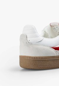 Scalpers Sneakers basse - off white