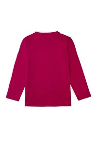 Camicia a maniche lunghe in tessuto rosa brillante. Collo rotondo, colore uniforme senza motivi e un piccolo logo sulla manica sinistra. Texture liscia.