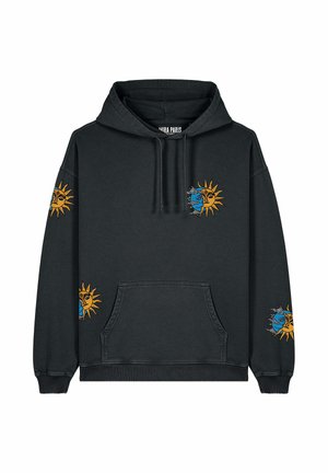 Felpa nera con tasca frontale a marsupio e cappuccio con coulisse. Presenta disegni colorati di sole e luna in giallo e blu sulle maniche.