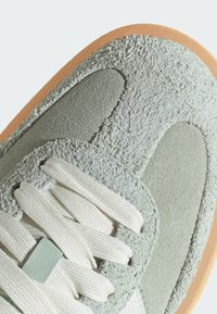 adidas Originals SAMBAE jasnozielony