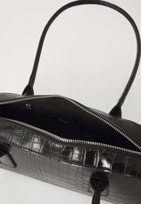 Thumbnail-Bild 6