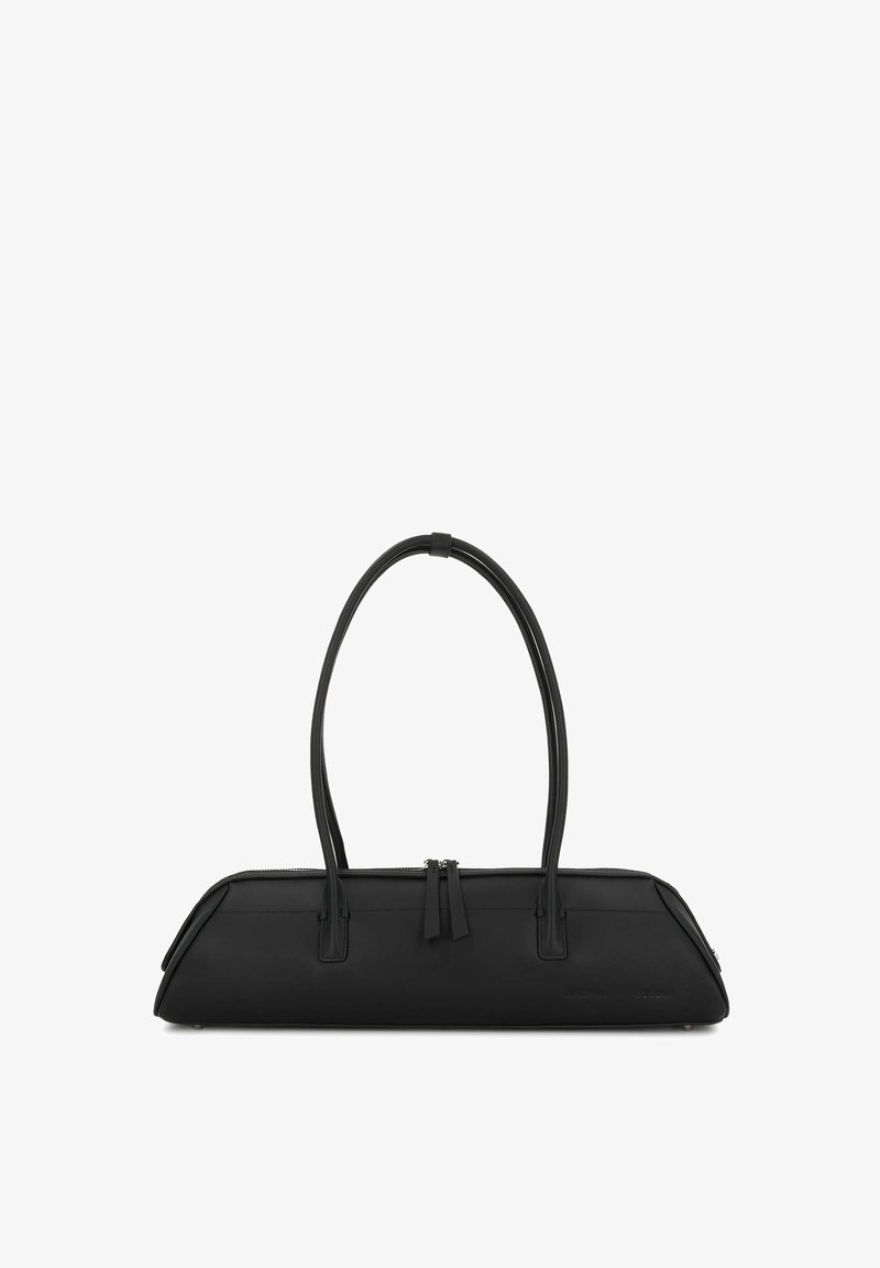 Sac à main rectangulaire noir étroit avec double poignée et fermeture éclair, forme structurée adaptée au transport de petits objets ou accessoires.