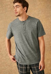 Next MOTIONFLEX COSY SET STANDARD - Nattplagg set - grey black check