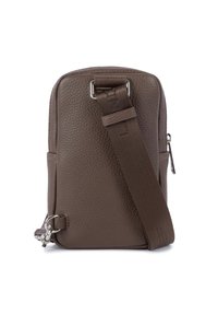 Borsa a tracolla in pelle marrone con superficie testurizzata, chiusura con zip, tracolla regolabile e accessori in tonalità argento su un lato.