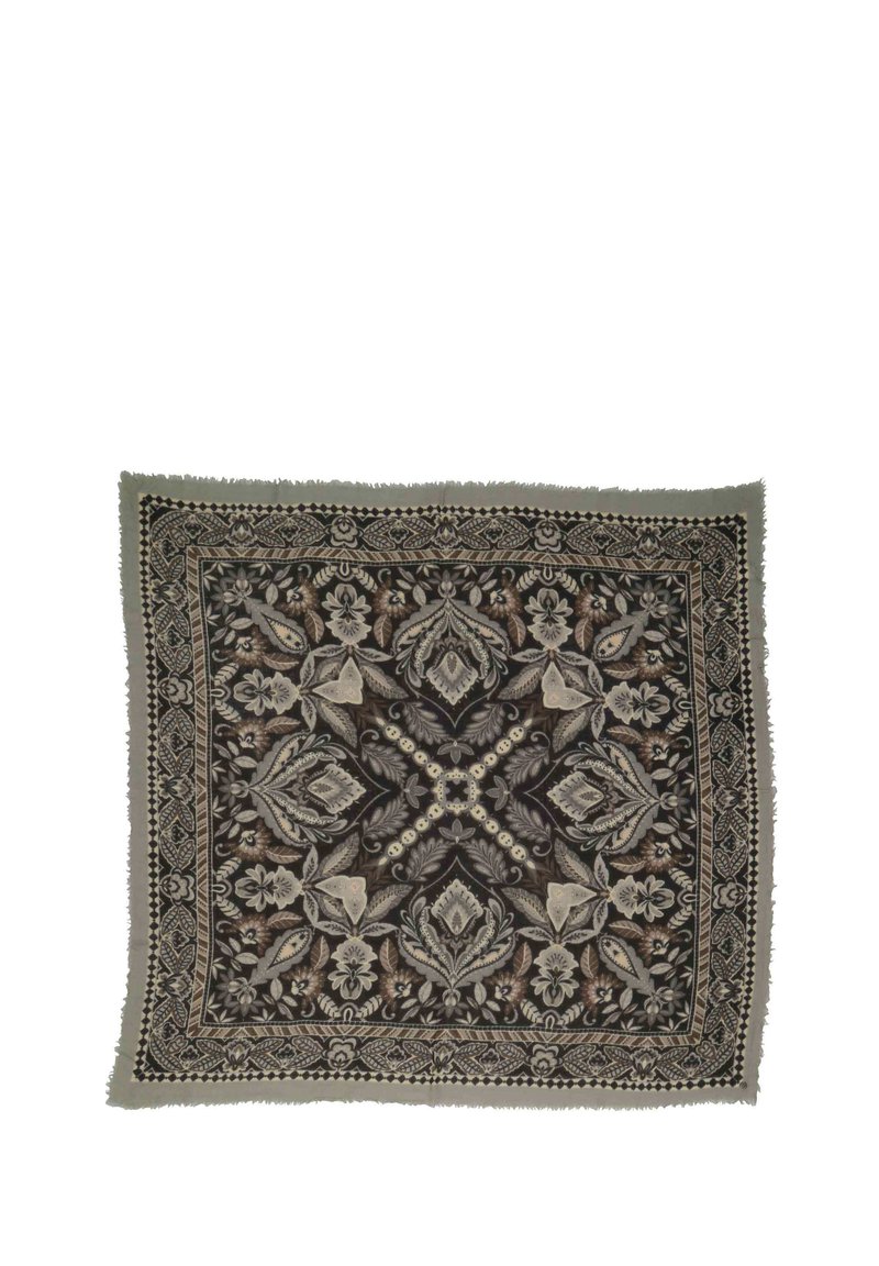 Tissu à motif carré dans des tons sombres, présentant des designs floraux. Fini avec une frange, des détails de bordure complexes et une texture douce.