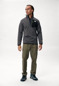 The North Face CREST ¼ ZIP - Sudadera - anthracite grey/black