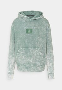 Sudadera verde con diseño de tie-dye, con bolsillo tipo canguro, capucha con cordón y parche de logo en el frente. Material de algodón con una textura suave y suave.