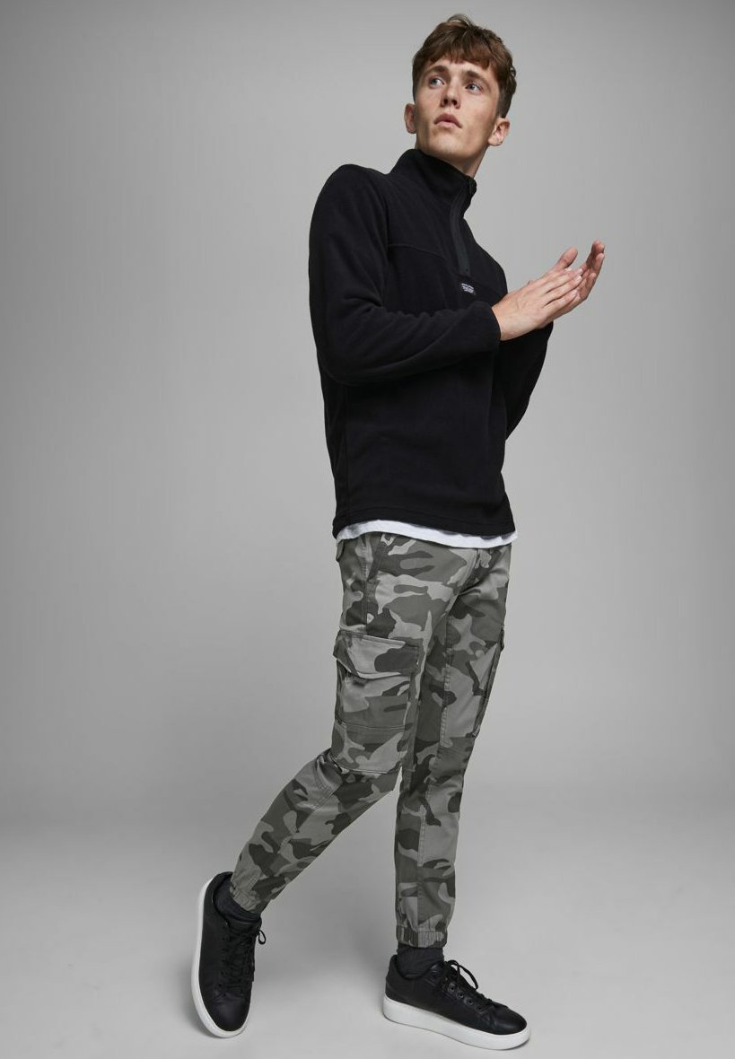 jack and jones camo cargo pants
