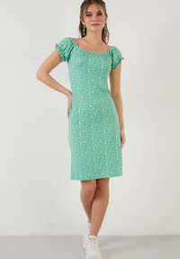 LELA REGULAR FIT - Shift-haljina - light green