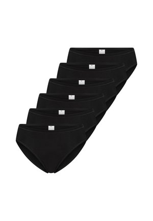 Zes zwarte katoenen slips met witte maatlabels, in een schuin gestapelde stapel op een witte achtergrond.