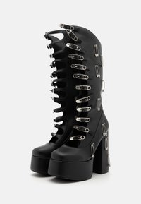 Koi Footwear MADHEAD SAFETY PIN LONG BOOT - Botas de cowboy/motociclista - black