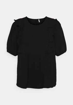 Blusa preta com mangas curtas bufantes, apresentando detalhes em babados e painéis texturizados no centro. Feita de um tecido leve.