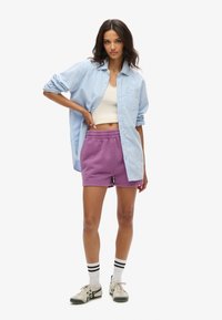 Superdry VINTAGE WASH  - Jogginghose - grape jam purple