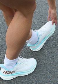 HOKA CLIFTON 9 - Sneakers basse - frost/rose gold