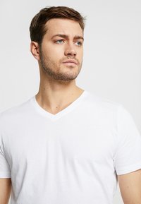 TOM TAILOR DOUBLE PACK V-NECK TEE - T-shirt basic - white