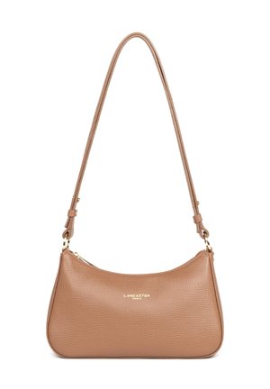 Petit sac bandoulière rectangulaire en cuir beige avec sangle réglable et logo Lancaster Paris doré à l'avant.