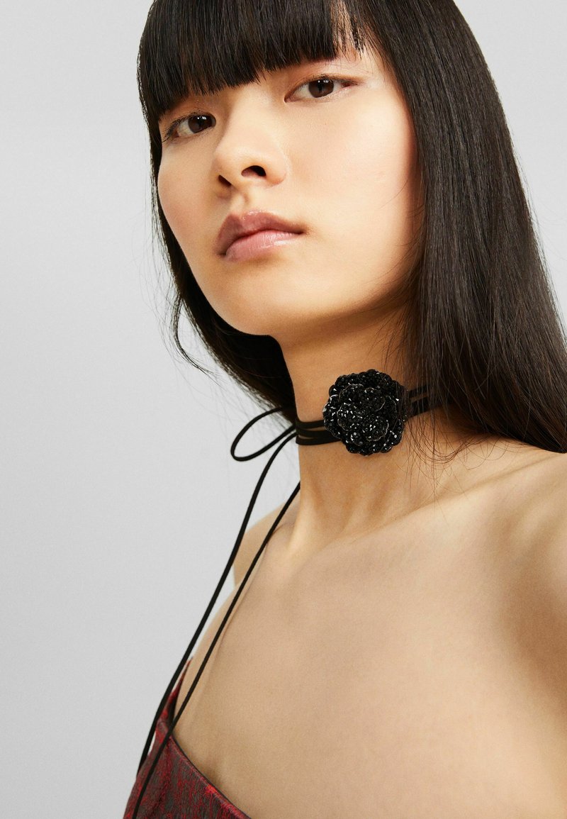 Bershka Nyaklánc black/fekete Zalando.hu