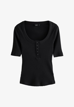 Czarny prążkowany top z krótkim rękawem, z dekoltem typu scoop i pięcioma guzikami na przodzie. Miękka tekstura i dopasowany krój.
