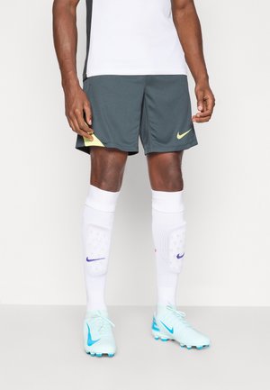 STRIKE SHORT - Sports shorts - seaweed/limelight
