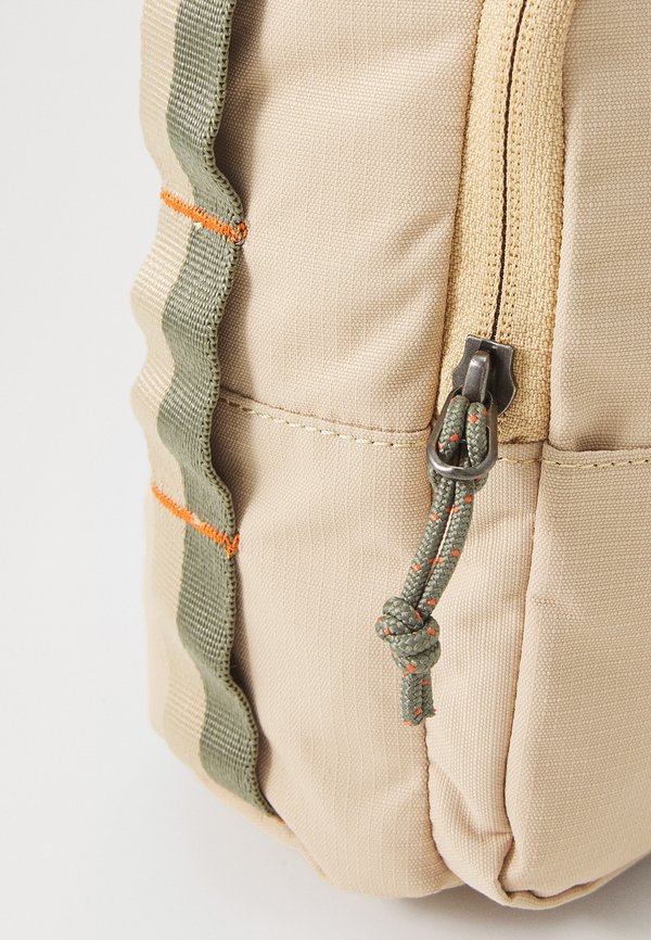 TRAIL TRAVELER™ WATER BOTTLE SLING UNISEX - Cross body bag - canoe2