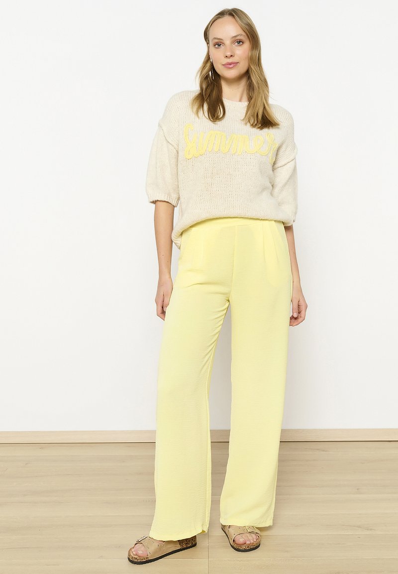 Pantalon Léger Femme XXL - Fond Blanc Motifs Géométriques Bleu Et Jaune - Occasion Très Bon état - Taille 98cm