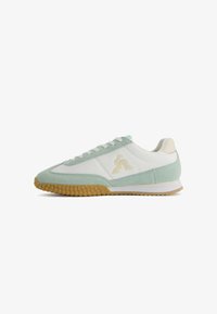 No seleccionado, white