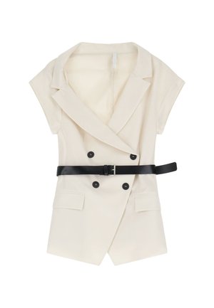 Top beige stile blazer con maniche corte, design doppiopetto, cintura nera in vita e due tasche frontali. Tessuto dall'aspetto liscio.