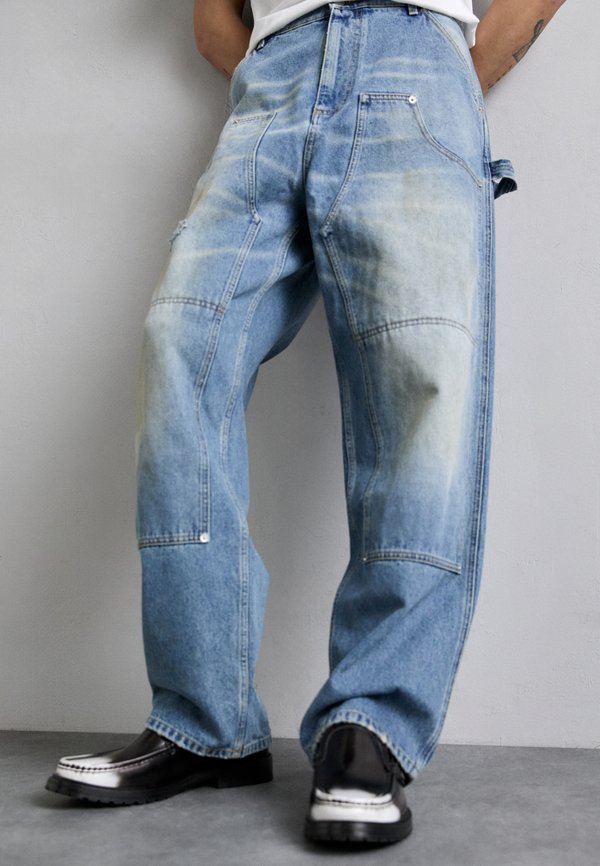 LAUREL CROWN EMBLEM - Straight leg jeans3
