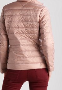 Tommy Hilfiger Chaqueta de plumas - light pink