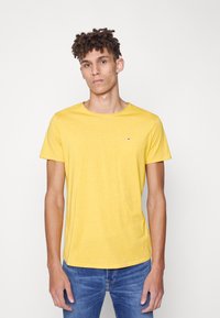 Tommy Jeans SLIM JASPE CREW NECK - T-shirt básica - prairie yellow