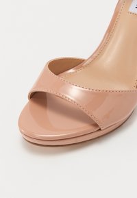 Steve Madden EVERS - Sandaler med høye hæler - blush patent
