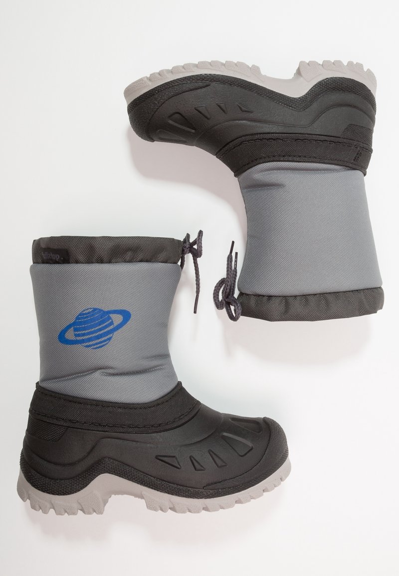 Bottes d'hiver pour enfants gris et noir avec motif planète bleue, cordon en haut et semelles épaisses crantées.