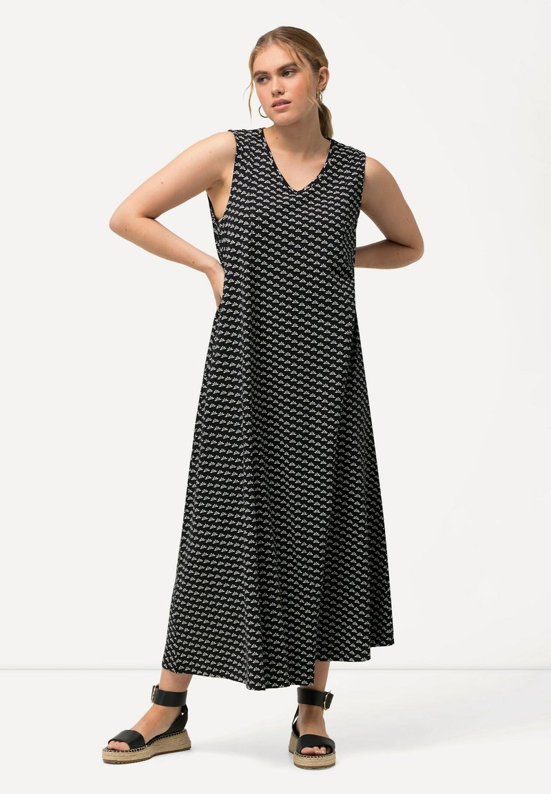 Ulla Popken SLEEVELESS V-NECK  - Maksimekko - black
