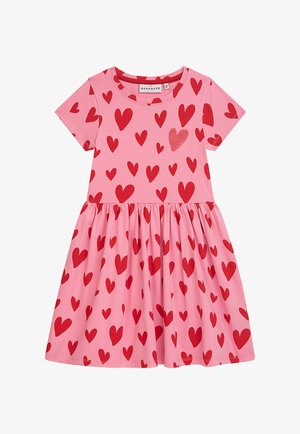 Ärmelloses pinkfarbenes Kleid mit roten Herzmustern, gerafftem Rock und einem kleinen Herzakzent. Hergestellt aus weichem, dehnbarem Baumwollmaterial.