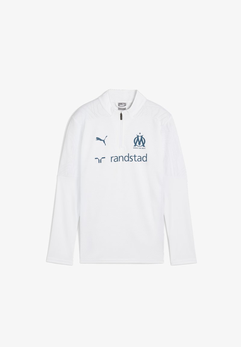 Haut de sport à manches longues blanc avec un col zippé mi-hauteur, arborant des logos et des accents bleus, fabriqué dans un tissu texturé et respirant.