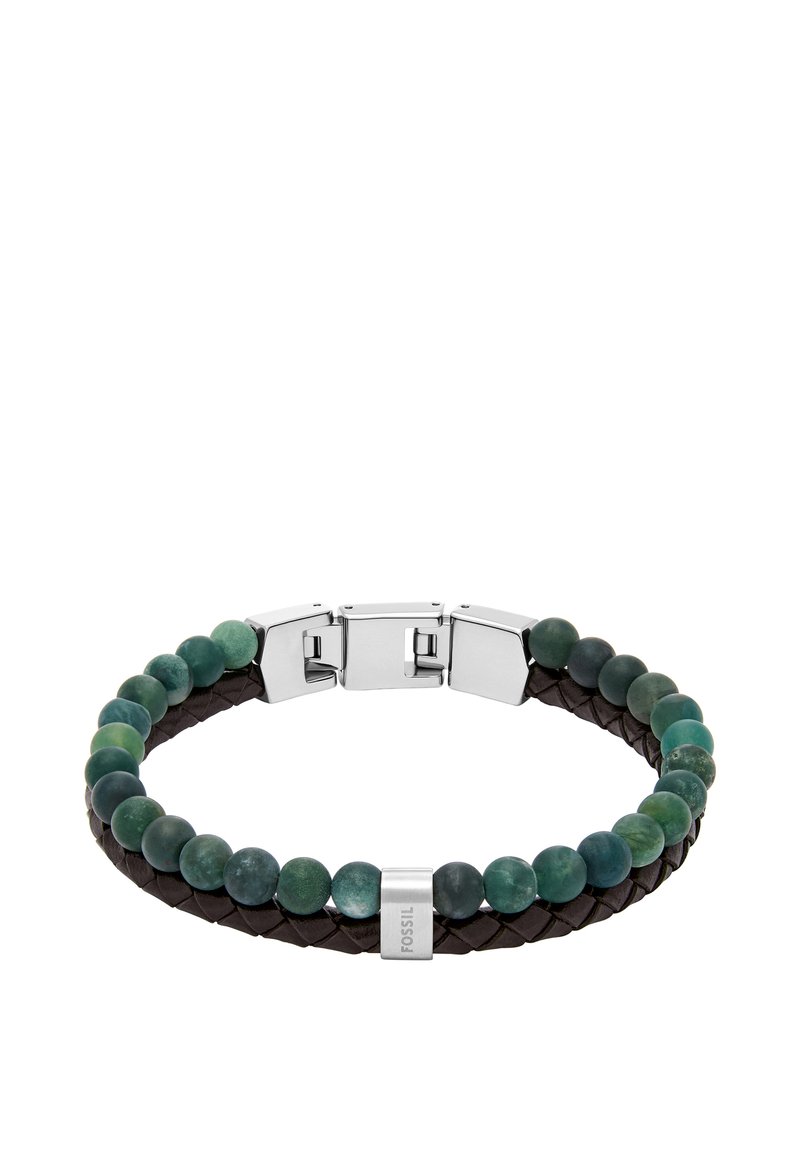 Leren polsband met groene edelsteen kralen en een zilveren sluiting. Heeft een gevlochten textuur en een gemerkt metalen accent.
