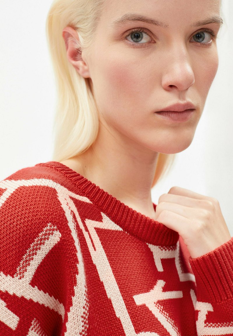Damen Strickjacken | ARMEDANGELS OLESSYAA TYPO Strickpullover dark poppy undyed/rot - DF96012 Damen Strickjacken | ARMEDANGELS OLESSYAA TYPO Strickpullover dark poppy undyed/rot - DF96012