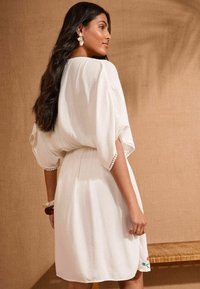Love & Roses EMBROIDERED - Nappali ruha - ivory