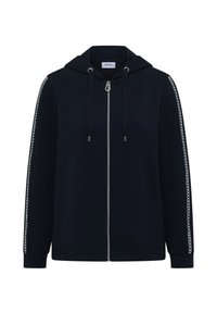 Sweat à capuche bleu marine avec fermeture éclair et cordon de serrage, orné de rayures blanches à motifs courant le long des deux manches.