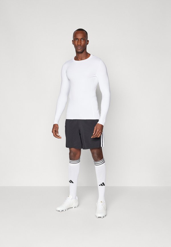 TECHFIT LONGSLEEVE - Long sleeved top3