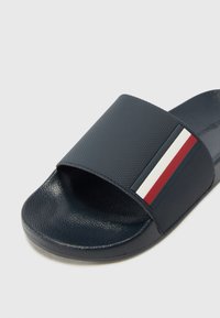 Tommy Hilfiger CORPORATE - Baseino šlepetės - desert sky