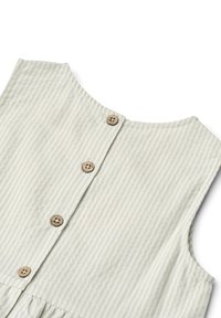 Ærmeløs lysegrå kjole med diskrete lodrette striber og lukning bagpå med fire runde træknapper.