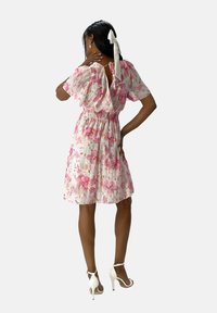 Elara SOMMER  - Freizeitkleid - pink