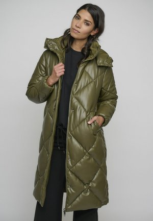Winter coat - pine